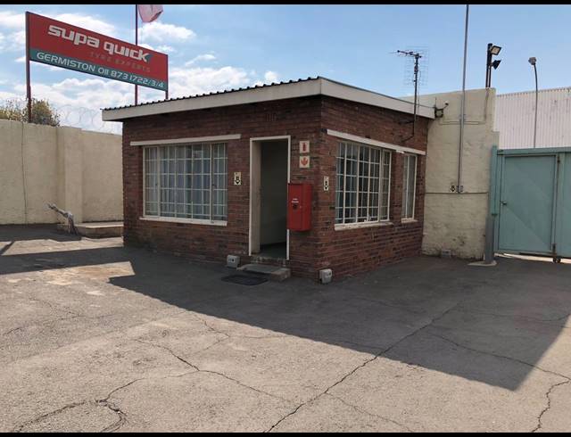 3,300M² WAREHOUSE FOR SALE IN GERMISTON CENTRAL
